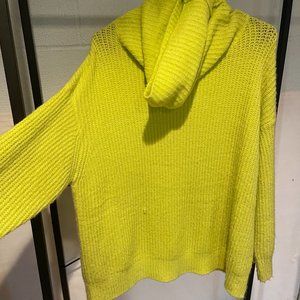 Oversized Green sweater turtle neck